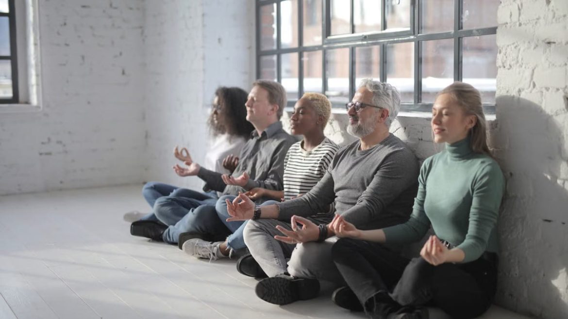 Méditation au travail : comment 60% des entreprises transforment le bien-être