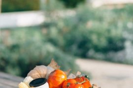 Cuisine locale en voyage : manger authentique coûte moins cher