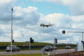 Empreinte carbone des transports en voyage : chiffres et solutions